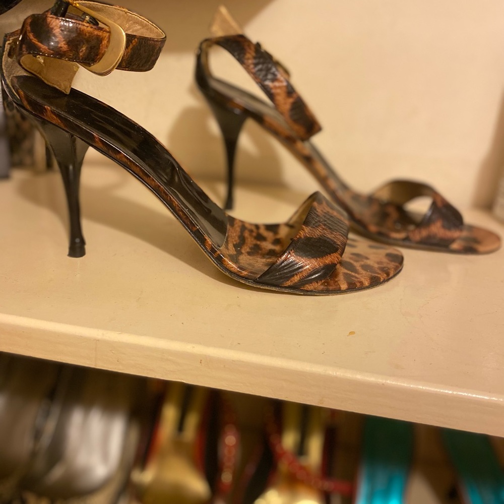 PRICE REDUCTION _ Patent leather animal print sandals